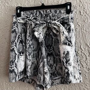 ZARA SNAKESKIN PRINT BERMUDA FLOWING SHORTS WITH BELT